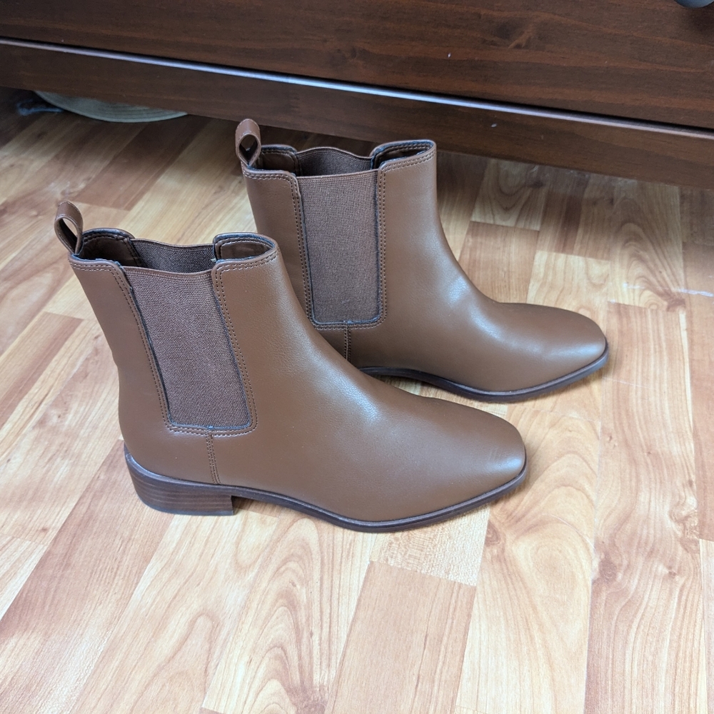 J.Crew Chelsea boots size 7 chestnut brown- NEW without tags